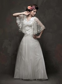 Saras Gowns 1081563 Image 5